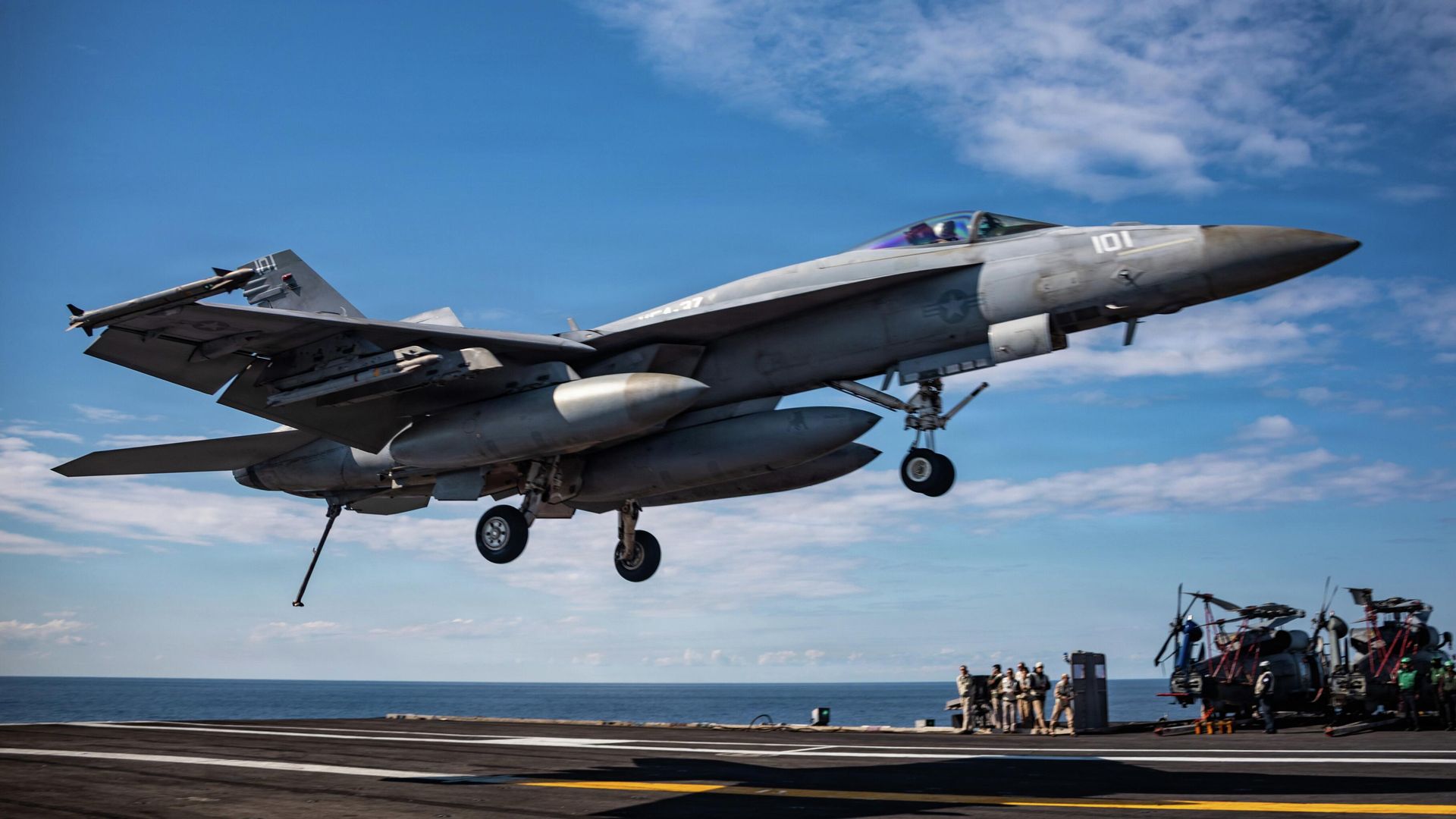 Американский истребитель F/A-18E Super Hornet во время военной операции США против Ирана Американский истребитель F/A-18E Super Hornet во время военной операции США против Ирана - РИА Новости, 1920, 27.03.2026