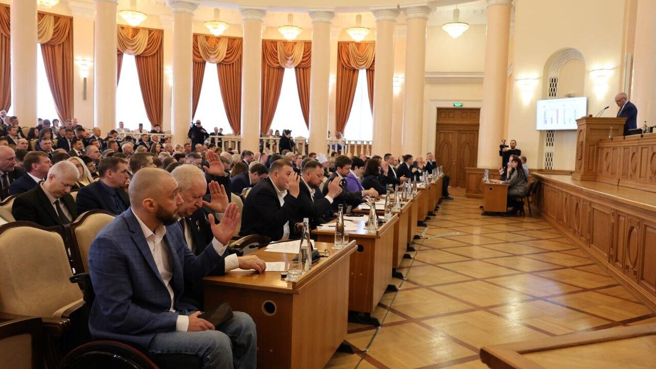 Депутаты Белгородской областной Думы на заседании Депутаты Белгородской областной Думы на заседании - РИА Новости, 1920, 26.03.2026