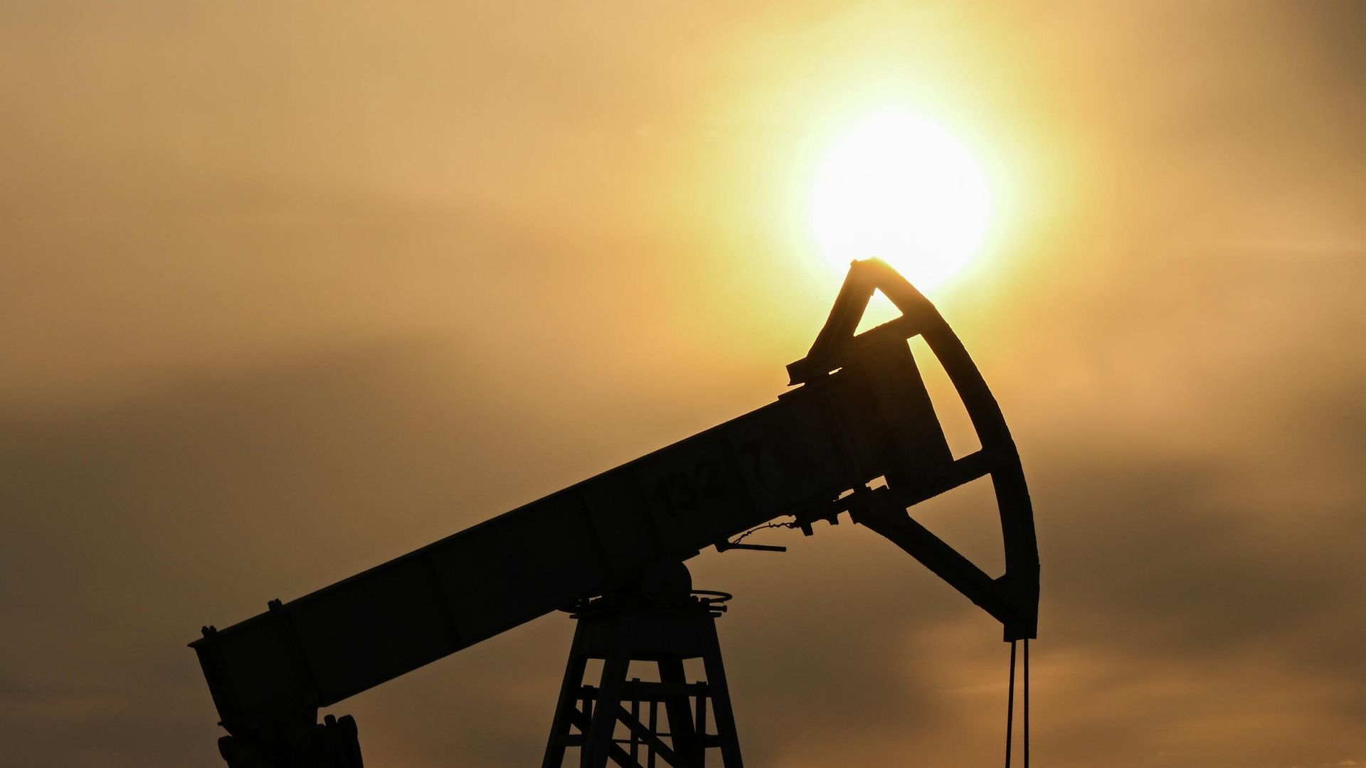 Нефтяная качалка Нефтяная качалка - РИА Новости, 1920, 13.04.2026