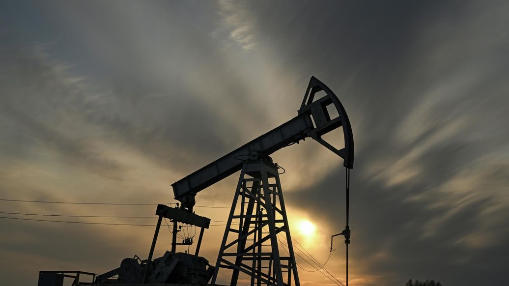 Франция и Британия идут на военный риск ради нефти, считает политолог