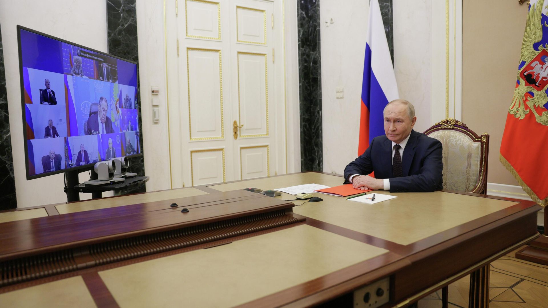 Президент Владимир Путин проводит совещание с членами Совета безопасности Президент Владимир Путин проводит совещание с членами Совета безопасности - РИА Новости, 1920, 27.03.2026