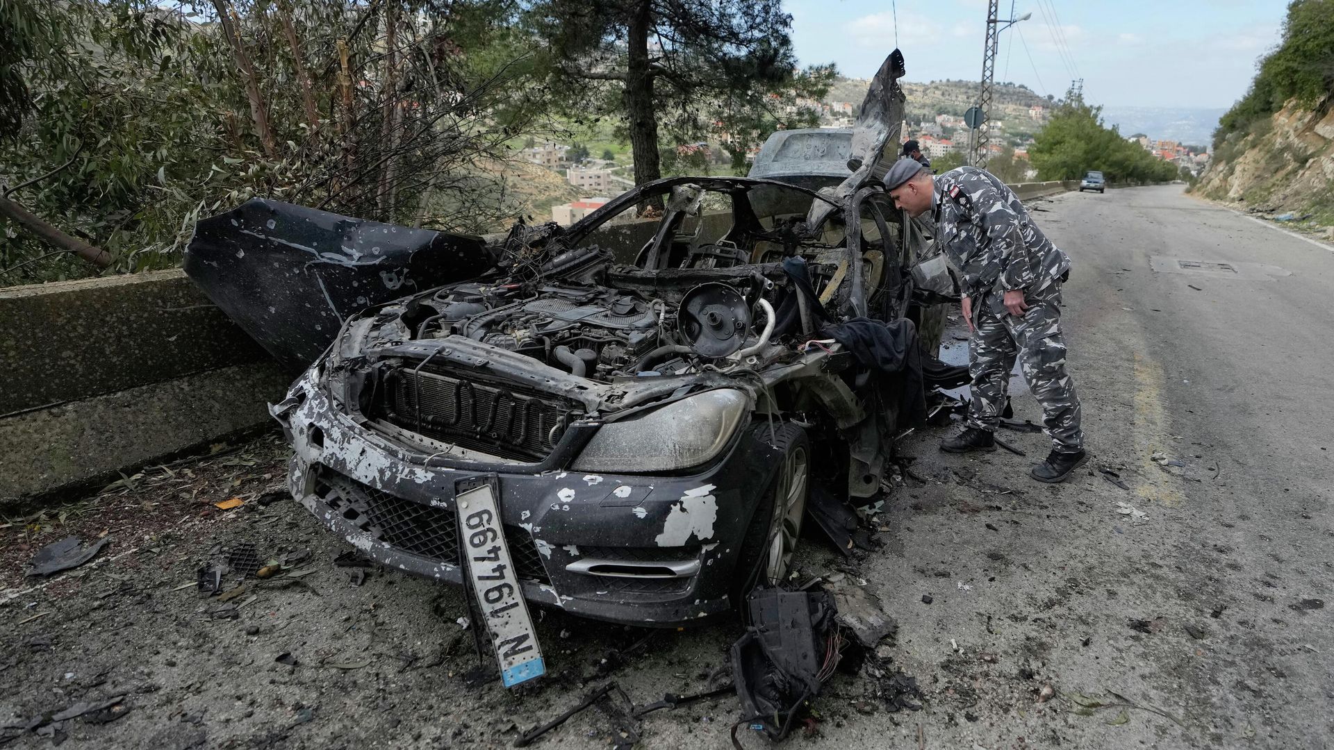 Последствия израильский атаки на автомобиль с журналистами на юге Ливана. 28 марта 2026 года - РИА Новости, 1920, 29.03.2026