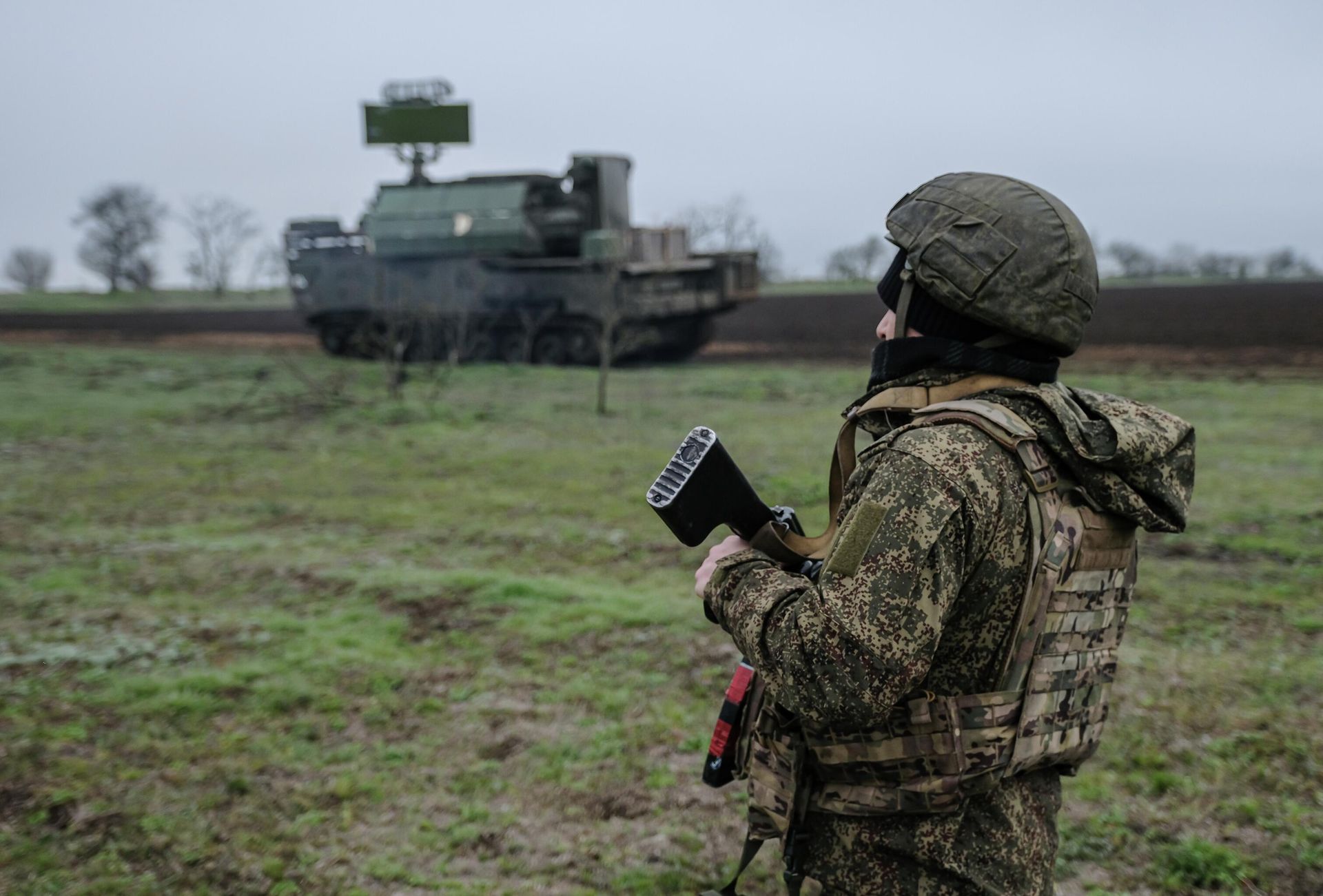 Боевая работа расчёта ЗРК Тор-М2 Боевая работа расчёта ЗРК Тор-М2 - РИА Новости, 1920, 30.03.2026