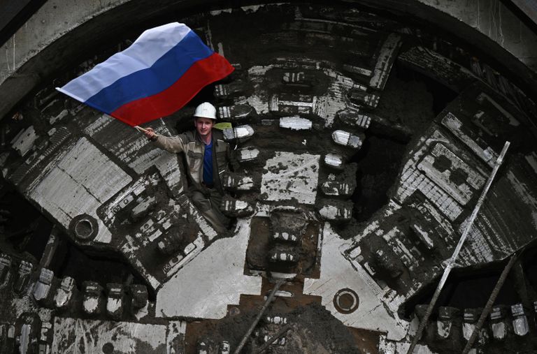 Завершение проходки перегонного тоннеля от станции Остров мечты до станции Кленовый бульвар Бирюлевской линии Московского метрополитена Завершение проходки перегонного тоннеля от станции Остров мечты до станции Кленовый бульвар Бирюлевской линии Московского метрополитена