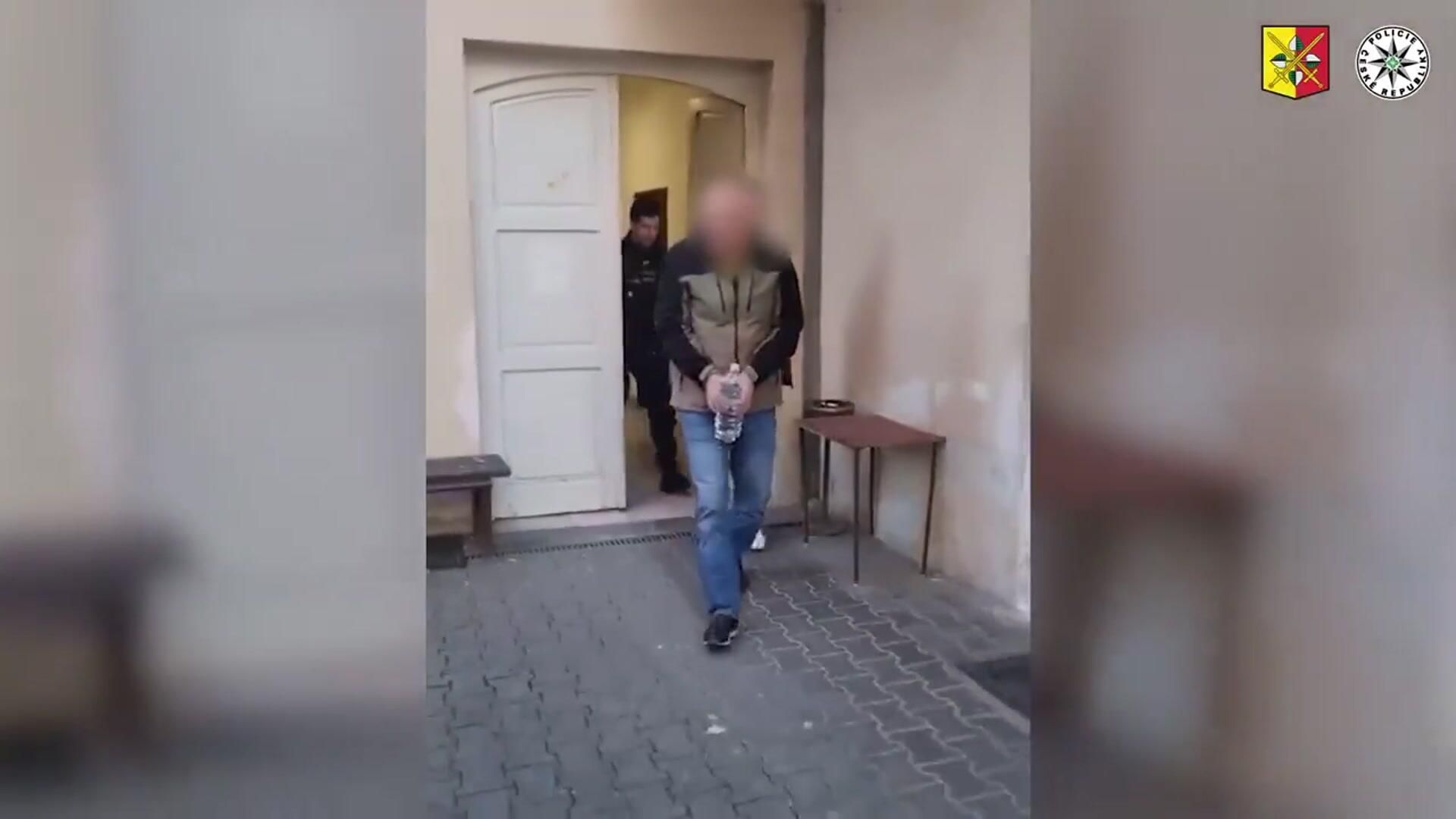 Задержание иностранца, подозреваемого в нападении на Русский дом в Праге Задержание иностранца, подозреваемого в нападении на Русский дом в Праге - РИА Новости, 1920, 31.03.2026
