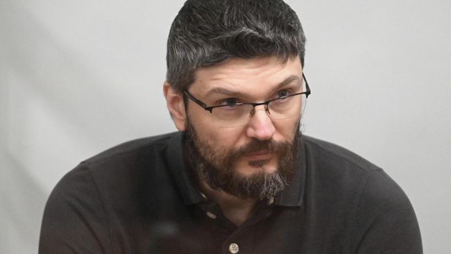 Пасынок рок-музыканта Стаса Намина Роман Ткаченко во время оглашения приговора в Московском областном суде