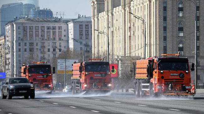 Промывка дорог с шампунем после зимы