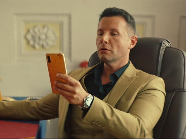 Кадр из кинокартины Желаю славы