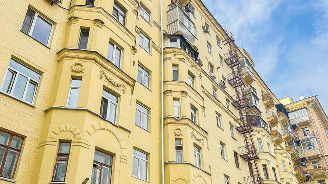 Дом 4 в 1-м Новоподмосковном переулке в Москве