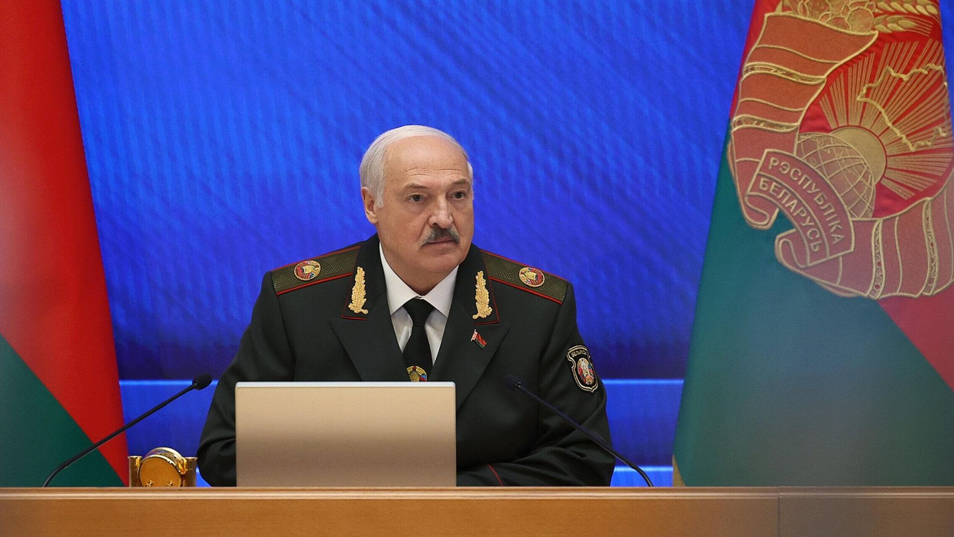 Президент Белоруссии Александр Лукашенко во время совещания по подведению итогов комплексной проверки Вооруженных сил Президент Белоруссии Александр Лукашенко во время совещания по подведению итогов комплексной проверки Вооруженных сил - РИА Новости, 1920, 01.04.2026