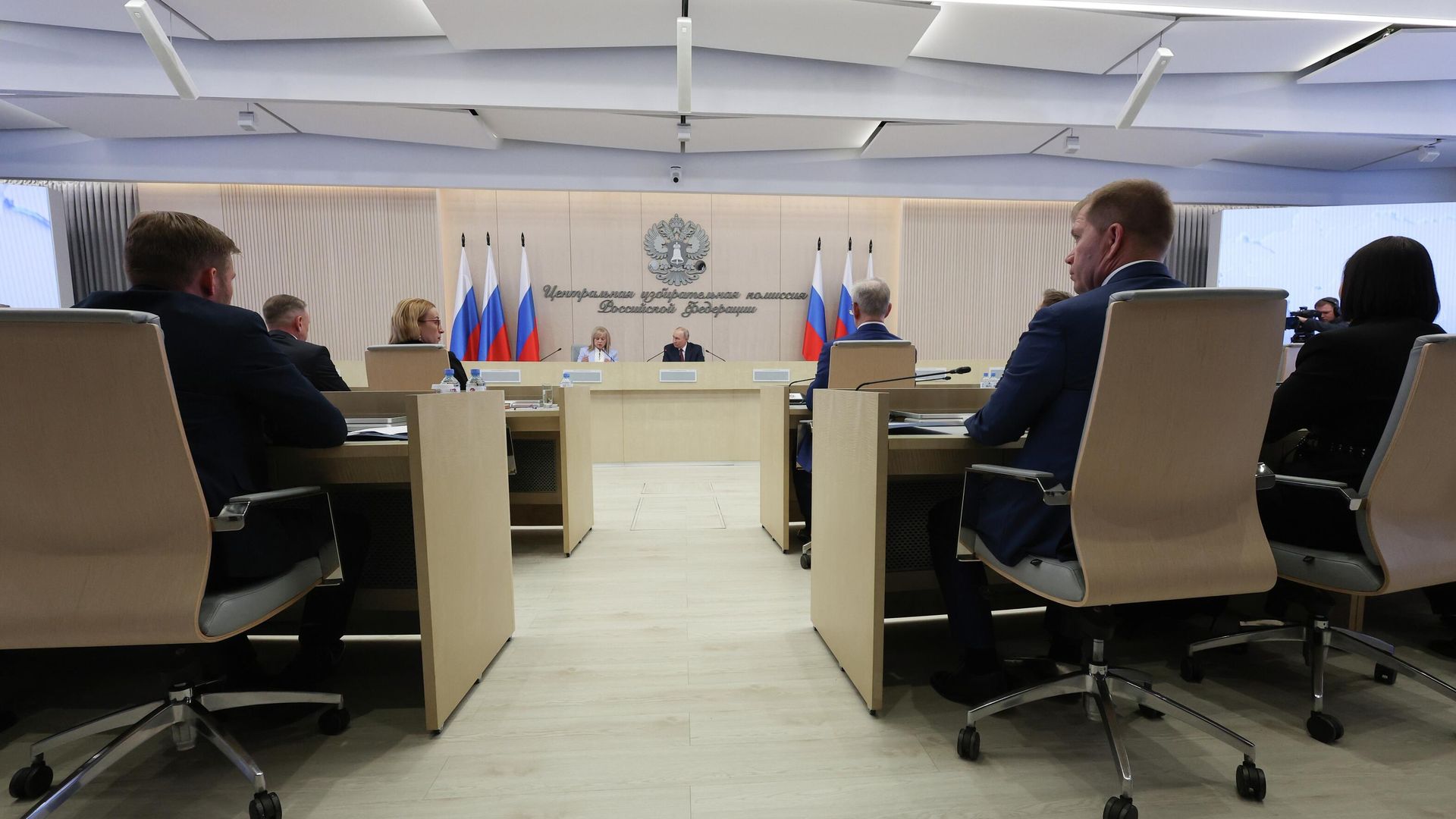 Президент РФ Владимир Путин проводит встречу с новым составом Центральной избирательной комиссии РФ - РИА Новости, 1920, 01.04.2026