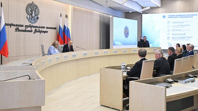 Президент РФ Владимир Путин на встрече с новым составом Центральной избирательной комиссии РФ. 1 апреля 2026