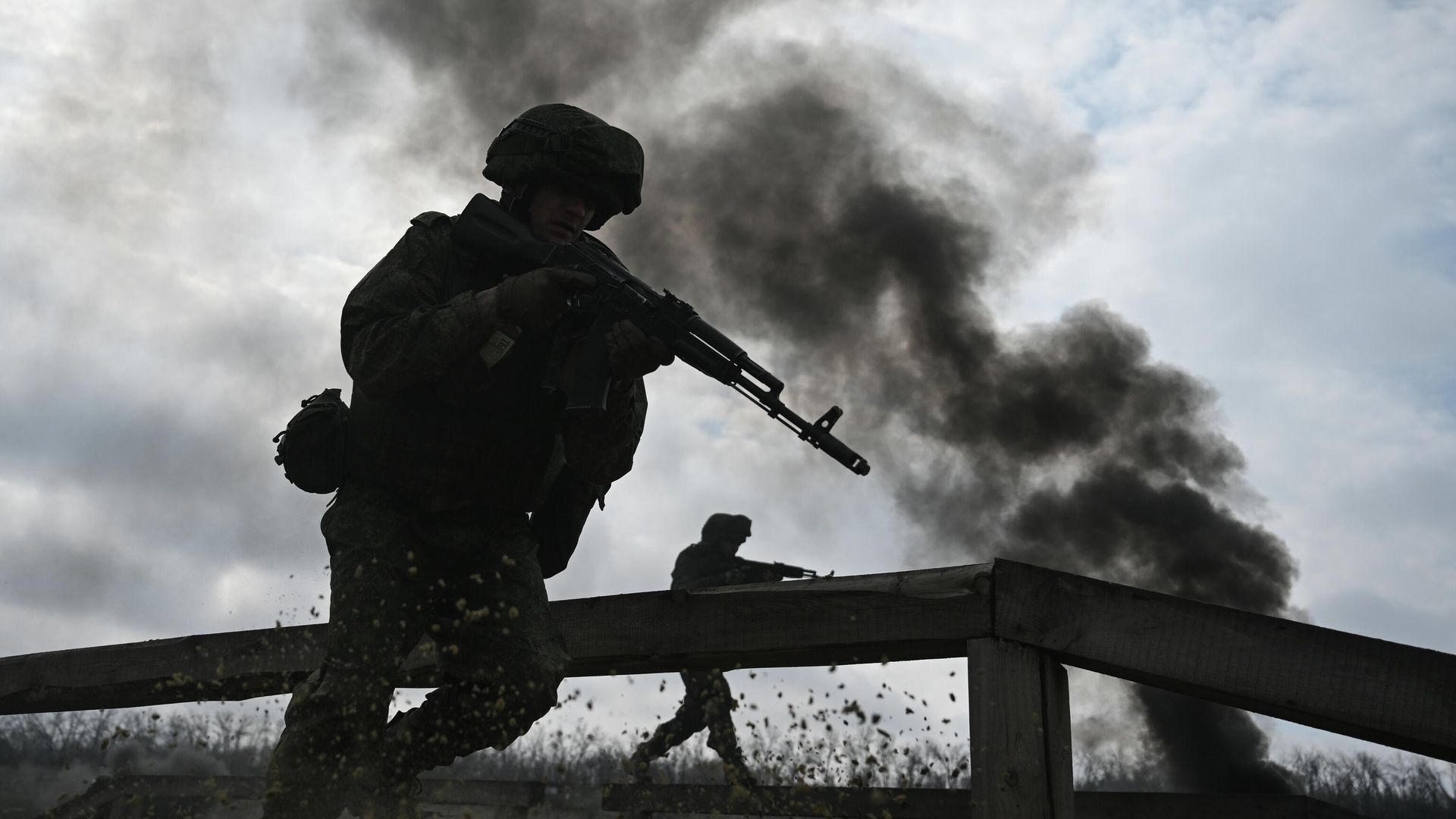 Военнослужащие ВС РФ в зоне проведения СВО Военнослужащие ВС РФ в зоне проведения СВО - РИА Новости, 1920, 27.06.2026
