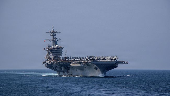 Авианосец USS Abraham Lincoln ВМС США