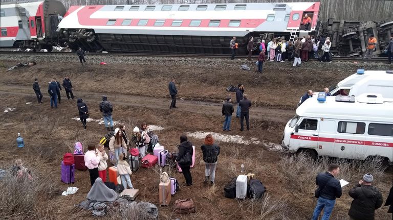 Пассажирский поезд сошел с рельсов в Ульяновской области 