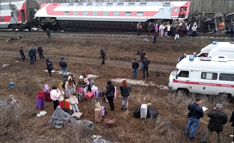 Пассажирский поезд сошел с рельсов в Ульяновской области 