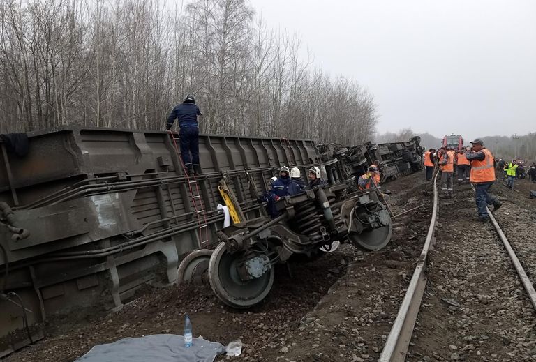 Пассажирский поезд сошел с рельсов в Ульяновской области 