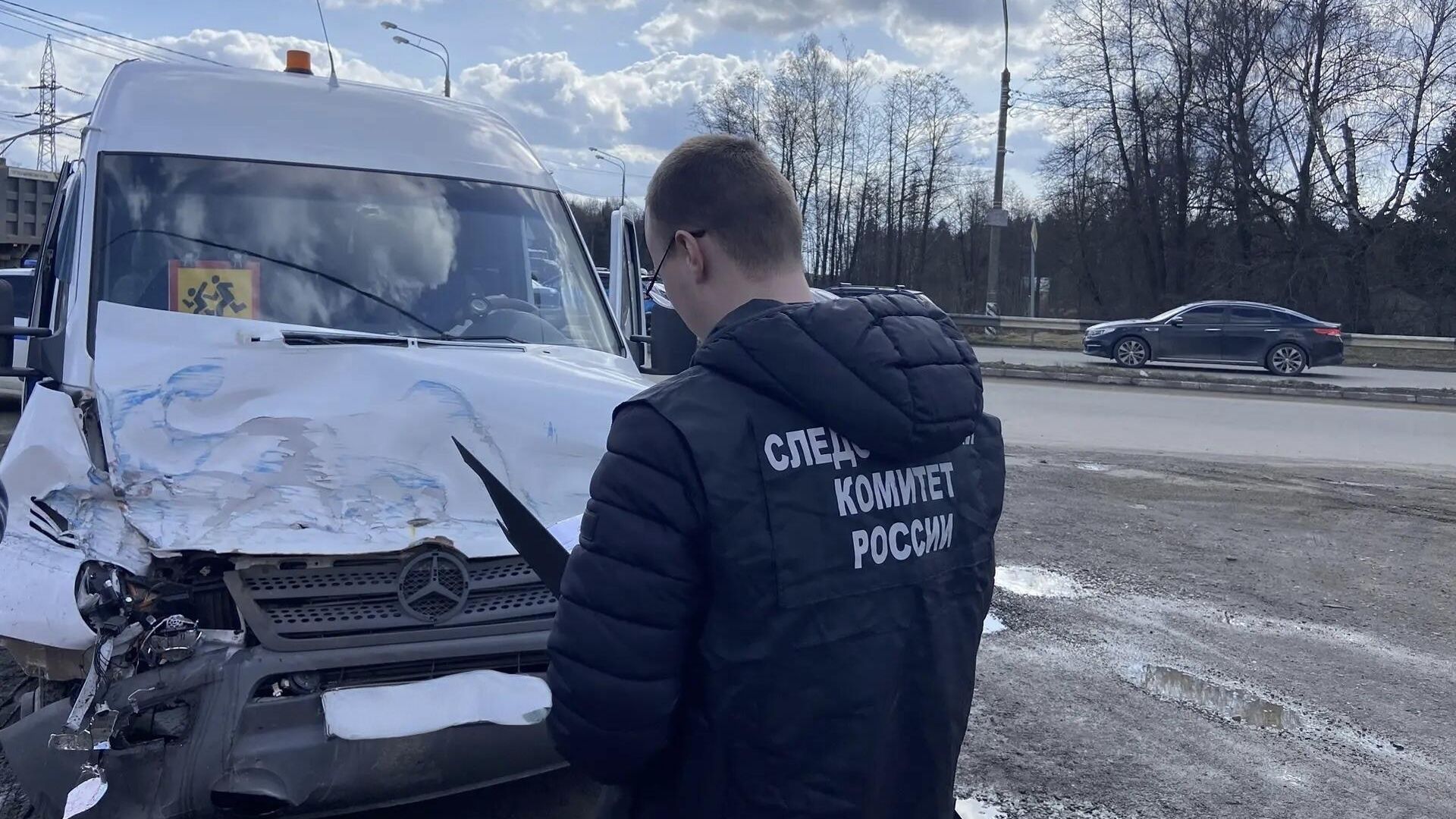 На месте ДТП с участием микроавтобуса в Обнинске На месте ДТП с участием микроавтобуса в Обнинске - РИА Новости, 1920, 03.04.2026