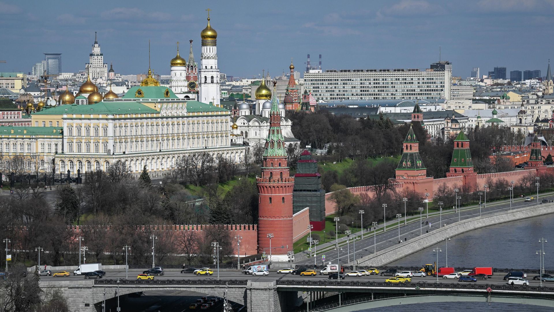 Кремлевская набережная и Московский Кремль Кремлевская набережная и Московский Кремль - РИА Новости, 1920, 07.05.2026
