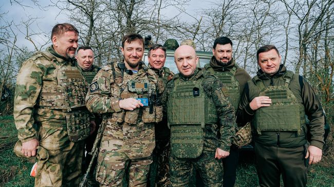 Боец в зоне СВО пополнил ряды чувашского отделения Единой России