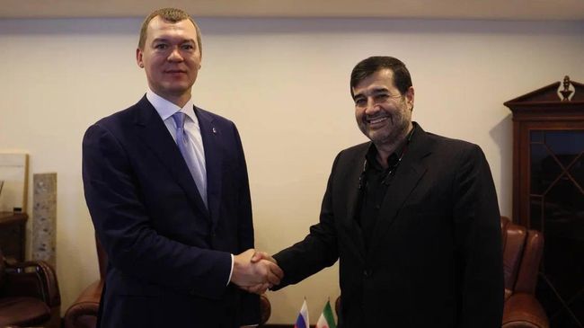 Министр спорта и глава Олимпийского комитета России (ОКР) Михаил Дегтярев и министр спорта Ирана Ахмад Доньямали