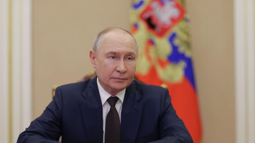LIVE: Путин на совещании по ситуации в Дагестане LIVE: Путин на совещании по ситуации в Дагестане - РИА Новости, 1920, 07.04.2026