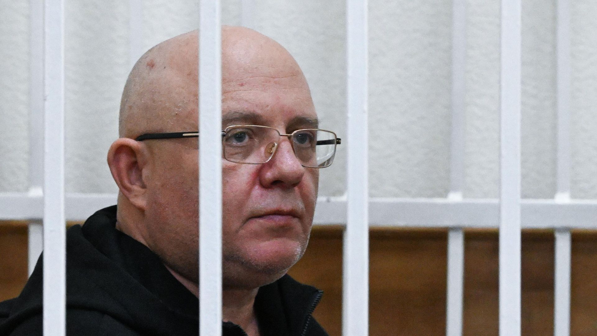Экс-министр тарифной политики Красноярского края Александр Ананьев в Железнодорожном районном суде Красноярска Экс-министр тарифной политики Красноярского края Александр Ананьев в Железнодорожном районном суде Красноярска - РИА Новости, 1920, 07.04.2026