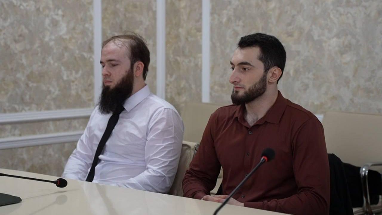 Джанибек Арсланов и Ахмаду Исмаилов на церемонии награждения Джанибек Арсланов и Ахмаду Исмаилов на церемонии награждения - РИА Новости, 1920, 07.04.2026