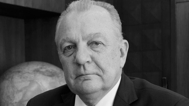 Александр Леонов