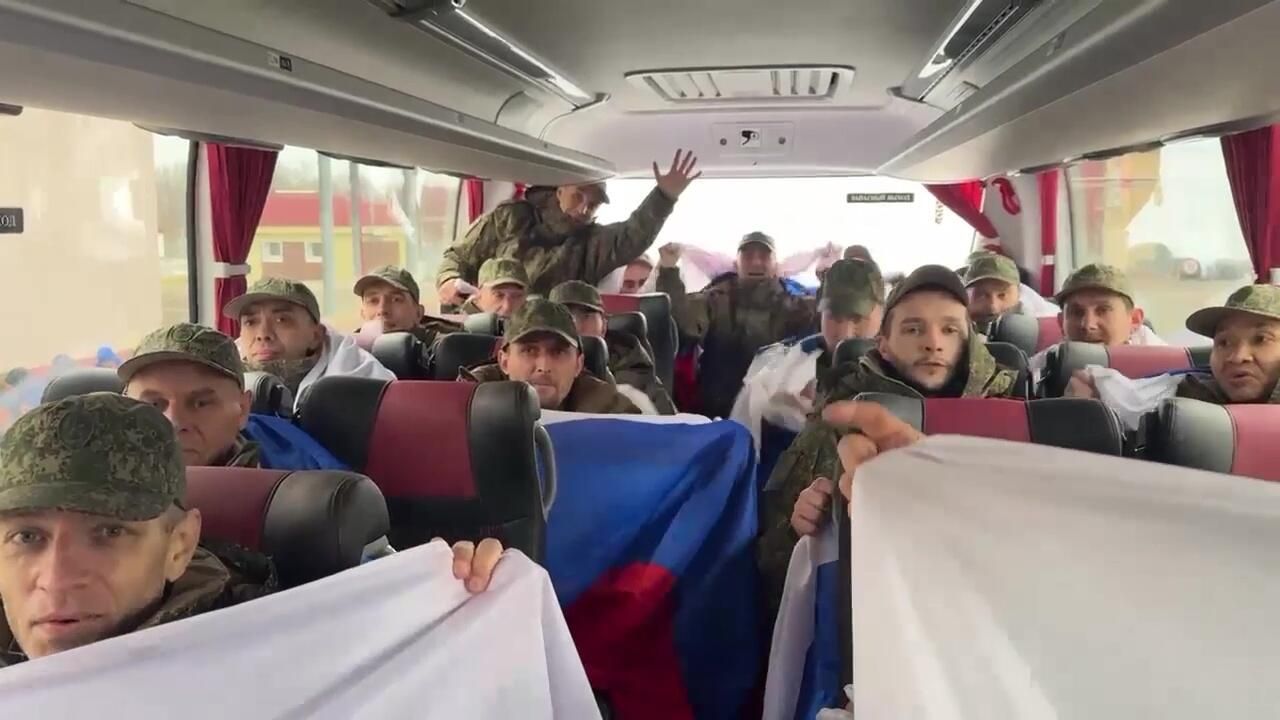 Российские военнослужащие, возвращенные из украинского плена.11.04.2026 - РИА Новости, 1920, 12.04.2026