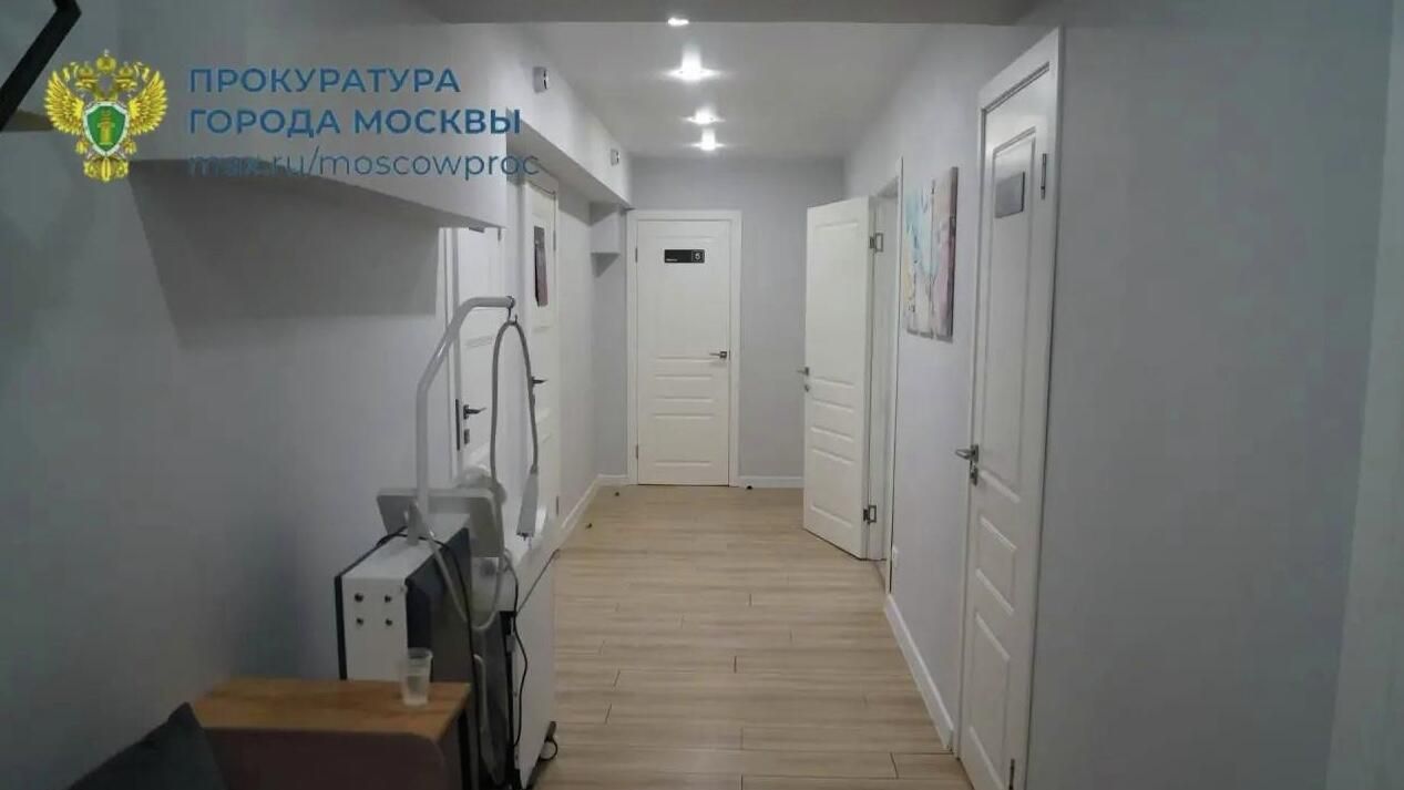 Частная клиника в центре Москвы, в которой погибла пациентка после инъекции обезболивающего Частная клиника в центре Москвы, в которой погибла пациентка после инъекции обезболивающего - РИА Новости, 1920, 13.04.2026