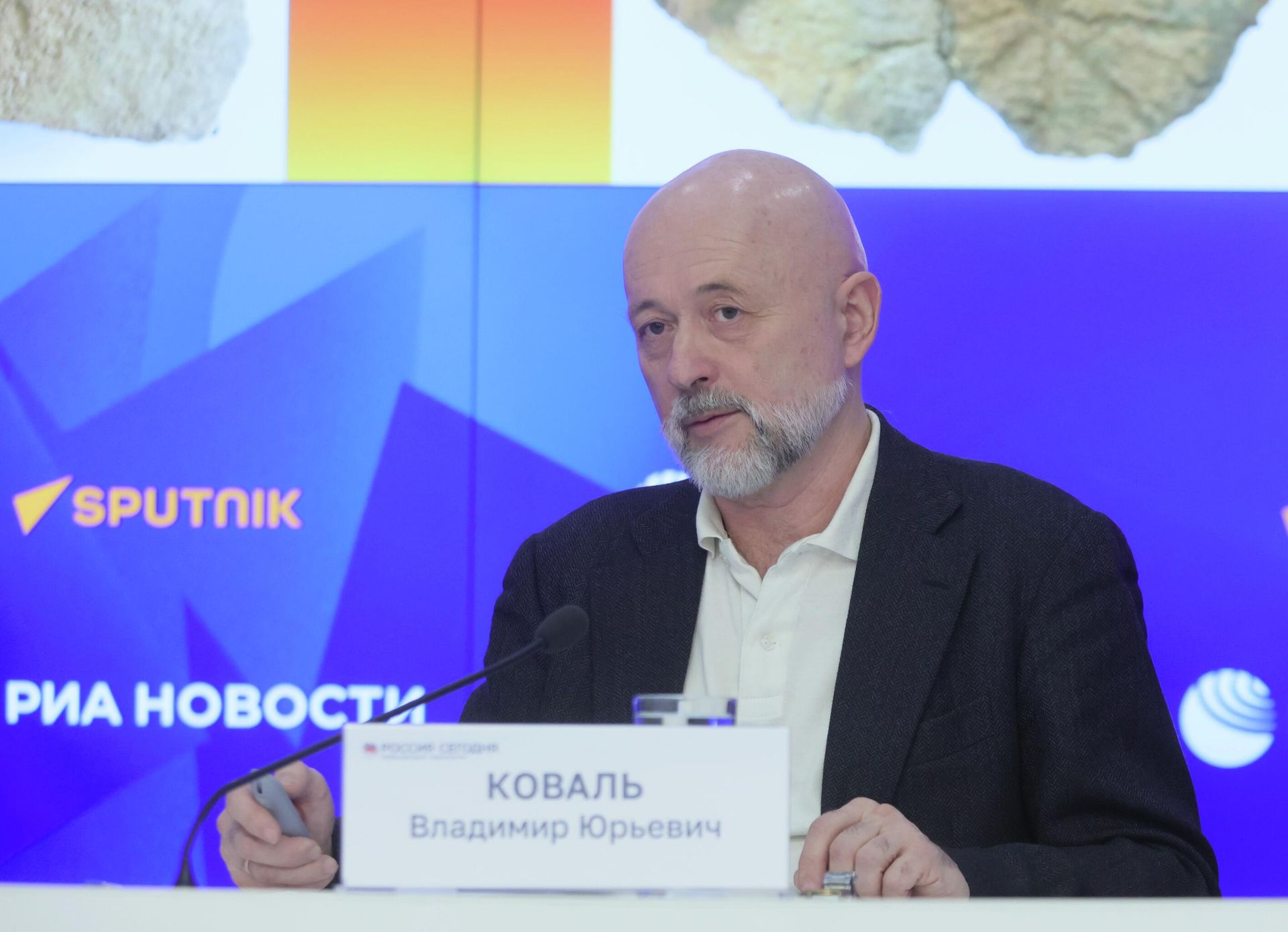 Заведующий отделом средневековой археологии Института археологии РАН Владимир Коваль Заведующий отделом средневековой археологии Института археологии РАН Владимир Коваль - РИА Новости, 1920, 13.04.2026