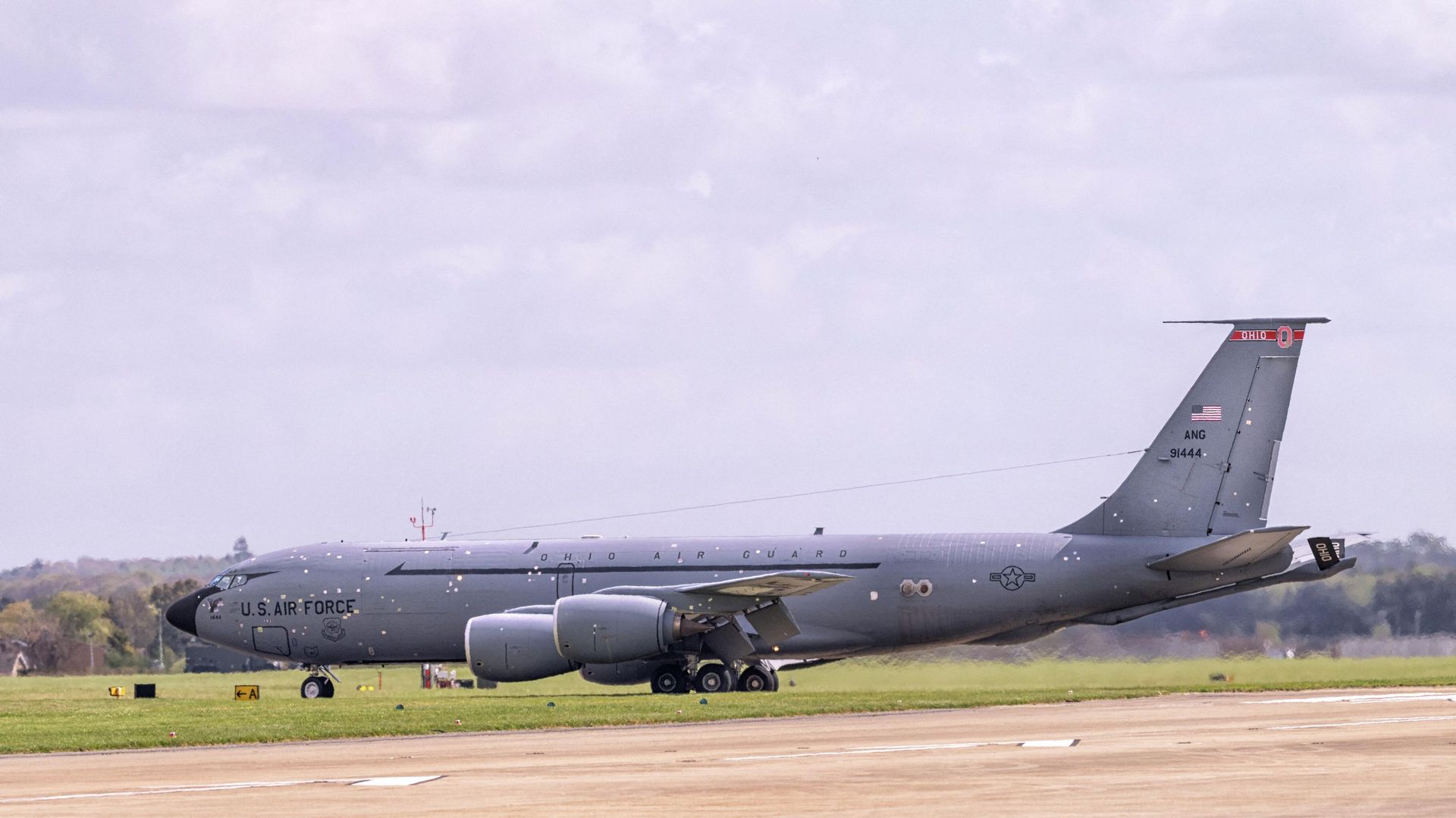 Поврежденный самолет-заправщик ВВС США КС-135 Stratotanker на авиабазе Королевских ВВС Милденхолл Поврежденный самолет-заправщик ВВС США КС-135 Stratotanker на авиабазе Королевских ВВС Милденхолл - РИА Новости, 1920, 13.04.2026