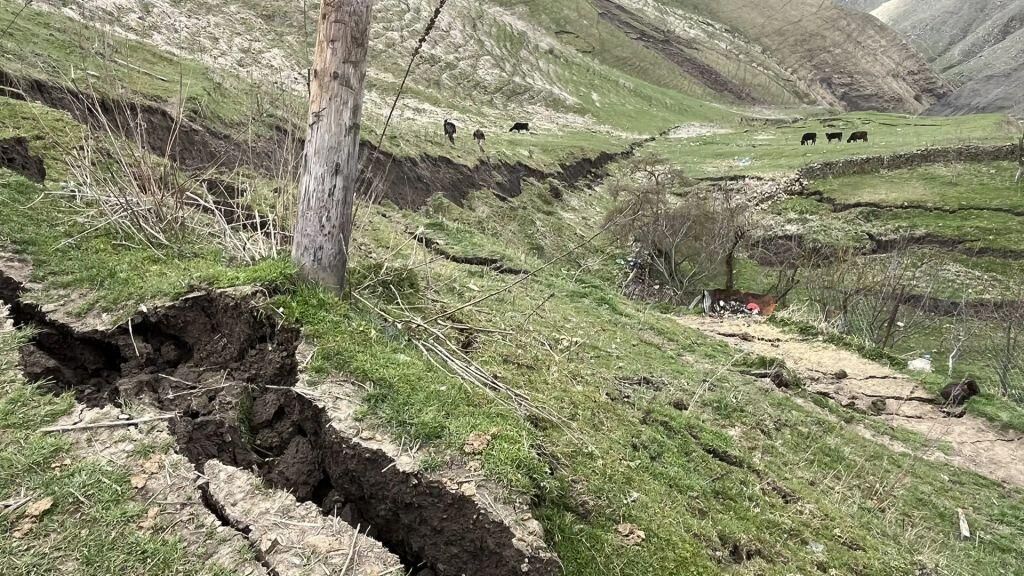 Последствия оползня в Дахадаевском районе Дагестана Последствия оползня в Дахадаевском районе Дагестана - РИА Новости, 1920, 15.04.2026