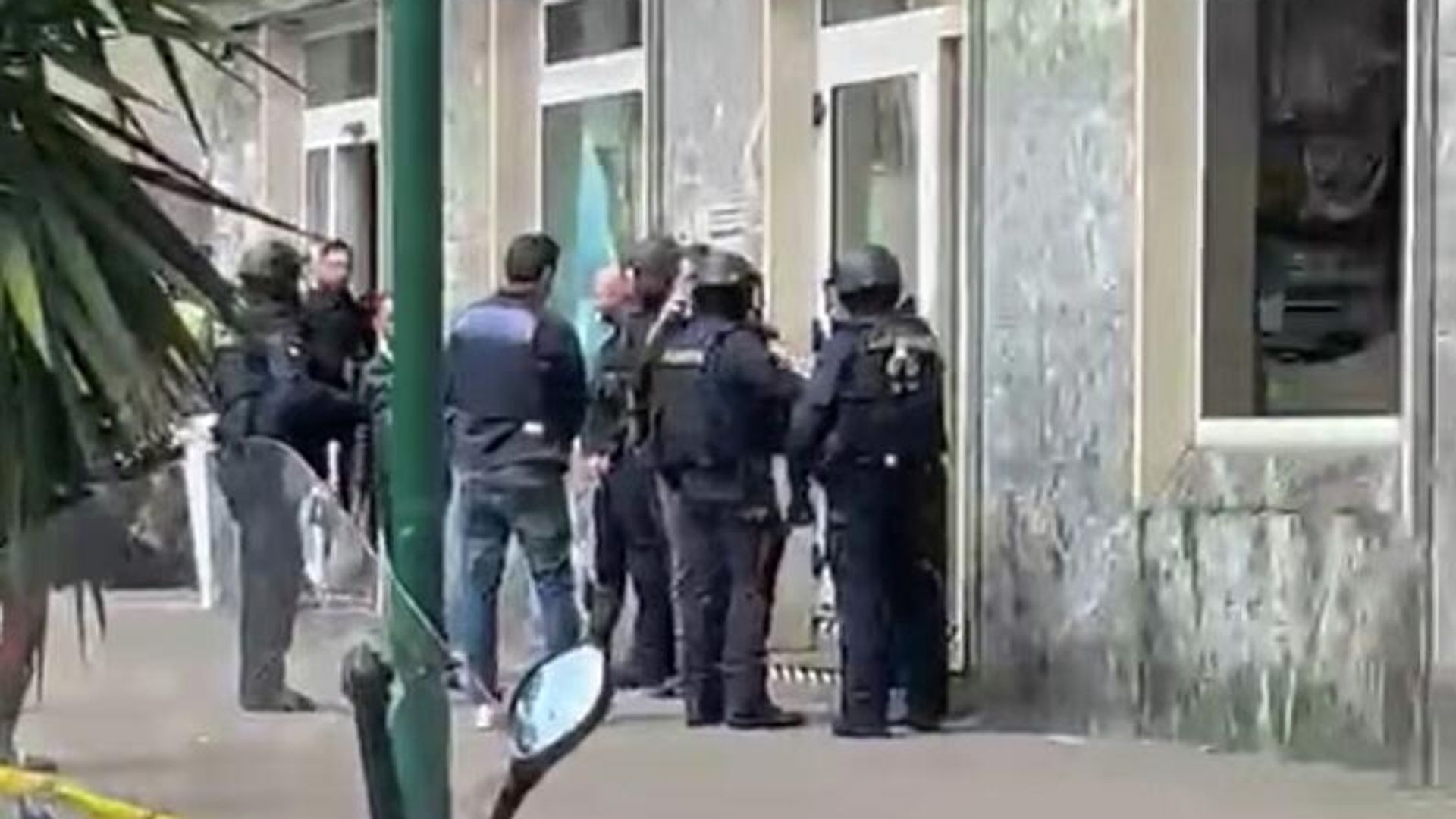 Ограбление филиала банка Credit Agricole в Италии Ограбление филиала банка Credit Agricole в Италии - РИА Новости, 1920, 16.04.2026