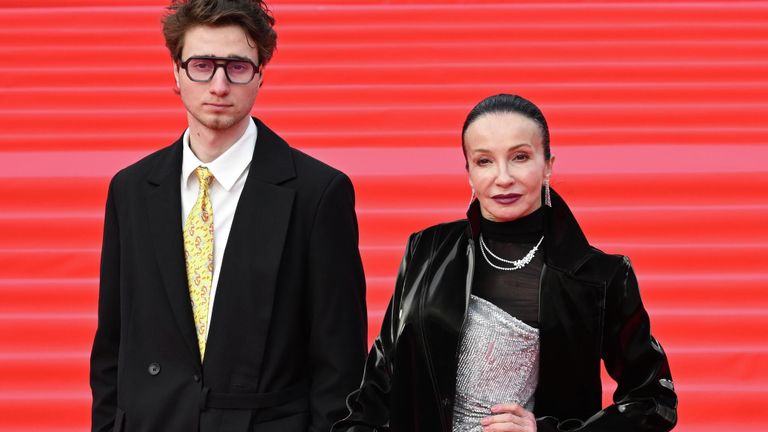 Актриса Алла Сигалова на красной дорожке перед церемонией открытия 48-го Московского международного кинофестиваля