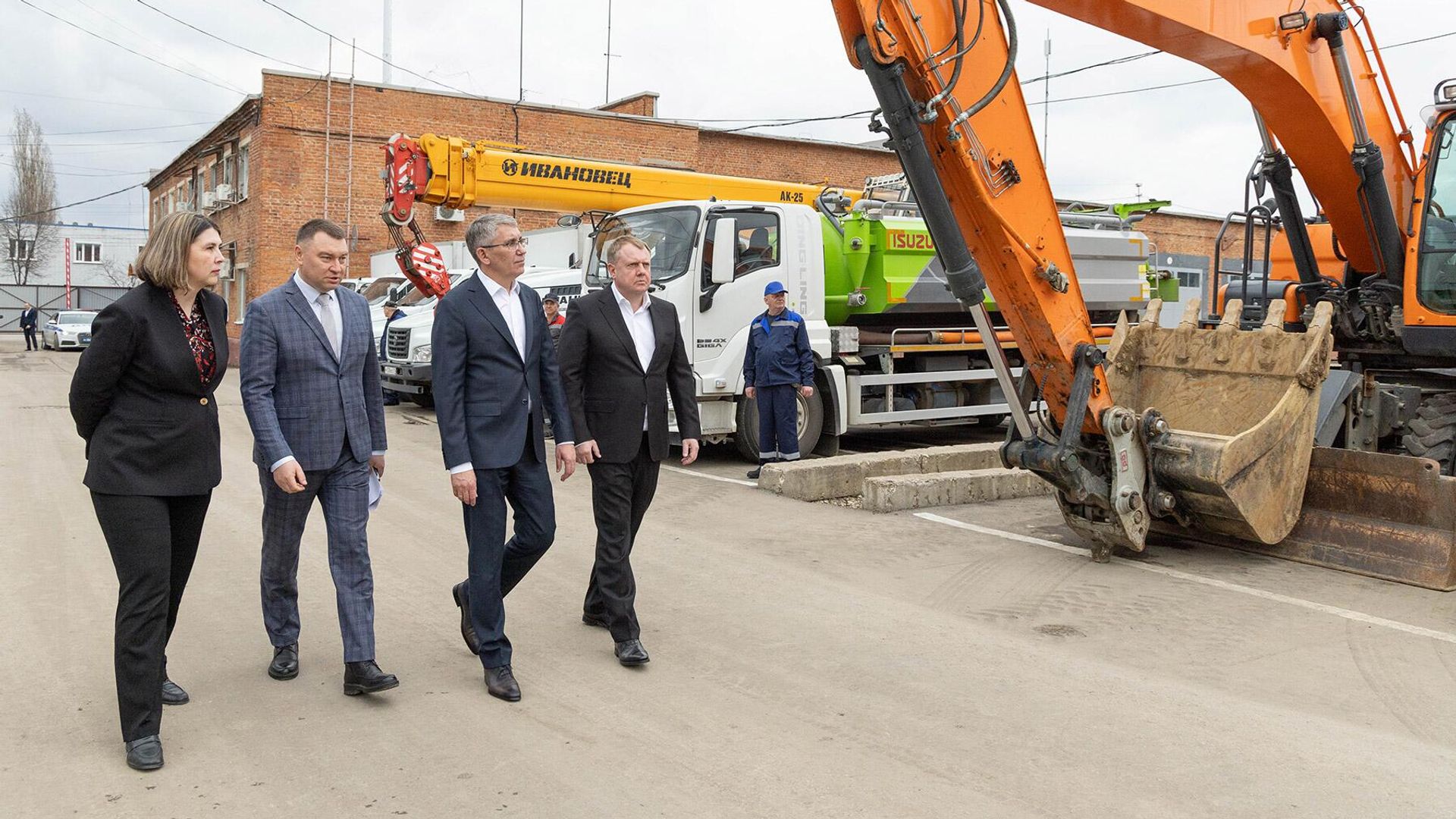 Губернатор Тульской области Дмитрий Миляев обсудил с коллективом Тулагорводоканала перспективы развития коммунального комплекса Губернатор Тульской области Дмитрий Миляев обсудил с коллективом Тулагорводоканала перспективы развития коммунального комплекса - РИА Новости, 1920, 16.04.2026