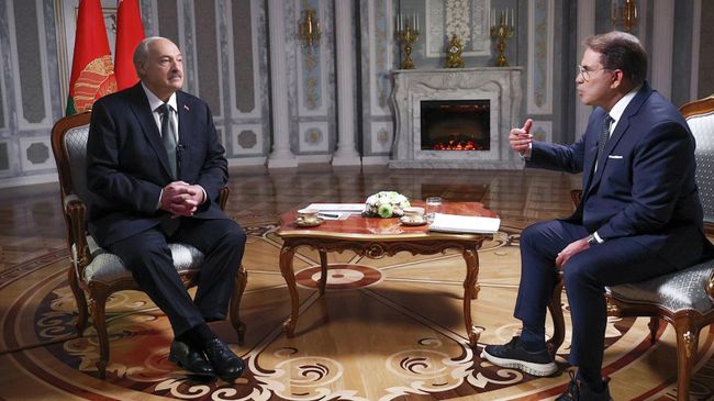 Президент Белоруссии Александр Лукашенко в интервью RT
