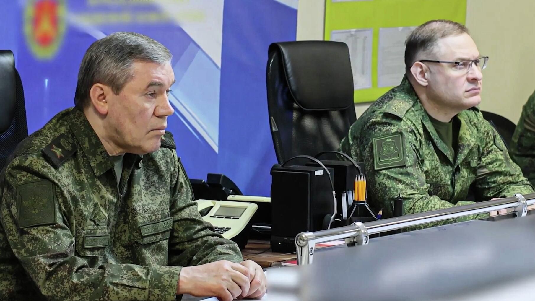 Начальник Генштаба ВС РФ Валерий Герасимов проинспектировал выполнение боевых задач Южной группировкой войск Начальник Генштаба ВС РФ Валерий Герасимов проинспектировал выполнение боевых задач Южной группировкой войск - РИА Новости, 1920, 21.04.2026