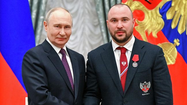 Президент РФ Владимир Путин на церемонии вручения государственных наград победителям чемпионатов мира по боксу