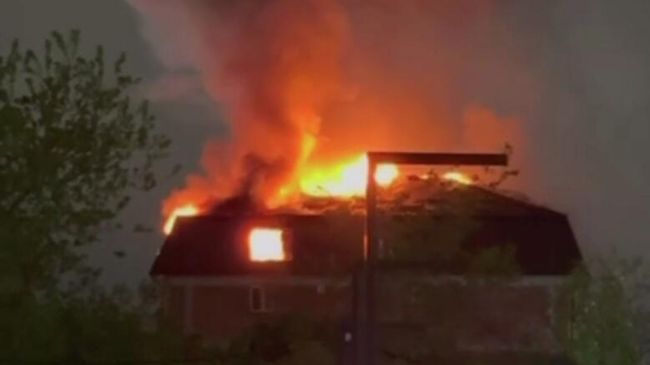 Пожар в многоквартирном жилом доме в Махачкале