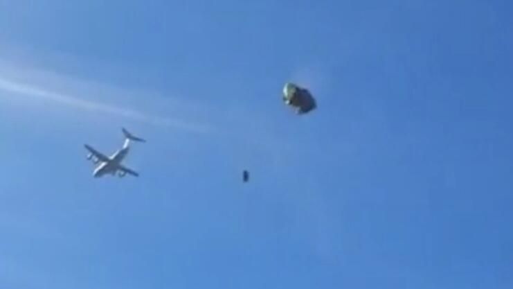 Внедорожник VAMTAC разбился в ходе учений вооруженных сил Испании Внедорожник VAMTAC разбился в ходе учений вооруженных сил Испании - РИА Новости, 1920, 24.04.2026