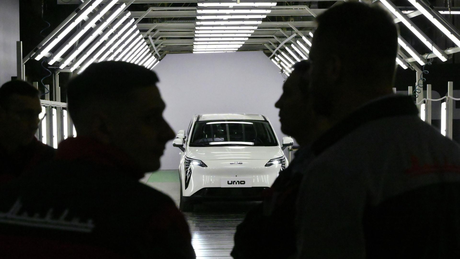 Открытие производства автомобилей UMO Открытие производства автомобилей UMO - РИА Новости, 1920, 19.06.2026