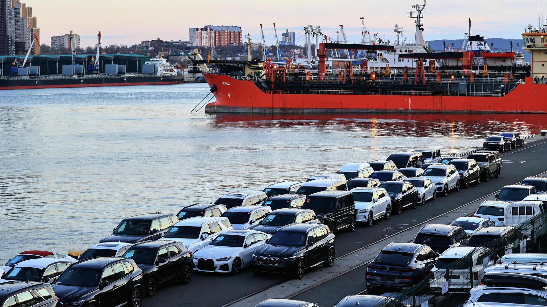 Ввоз подержанных автомобилей из Южной Кореи на Дальнем Востоке - РИА Новости, 1920, 27.04.2026