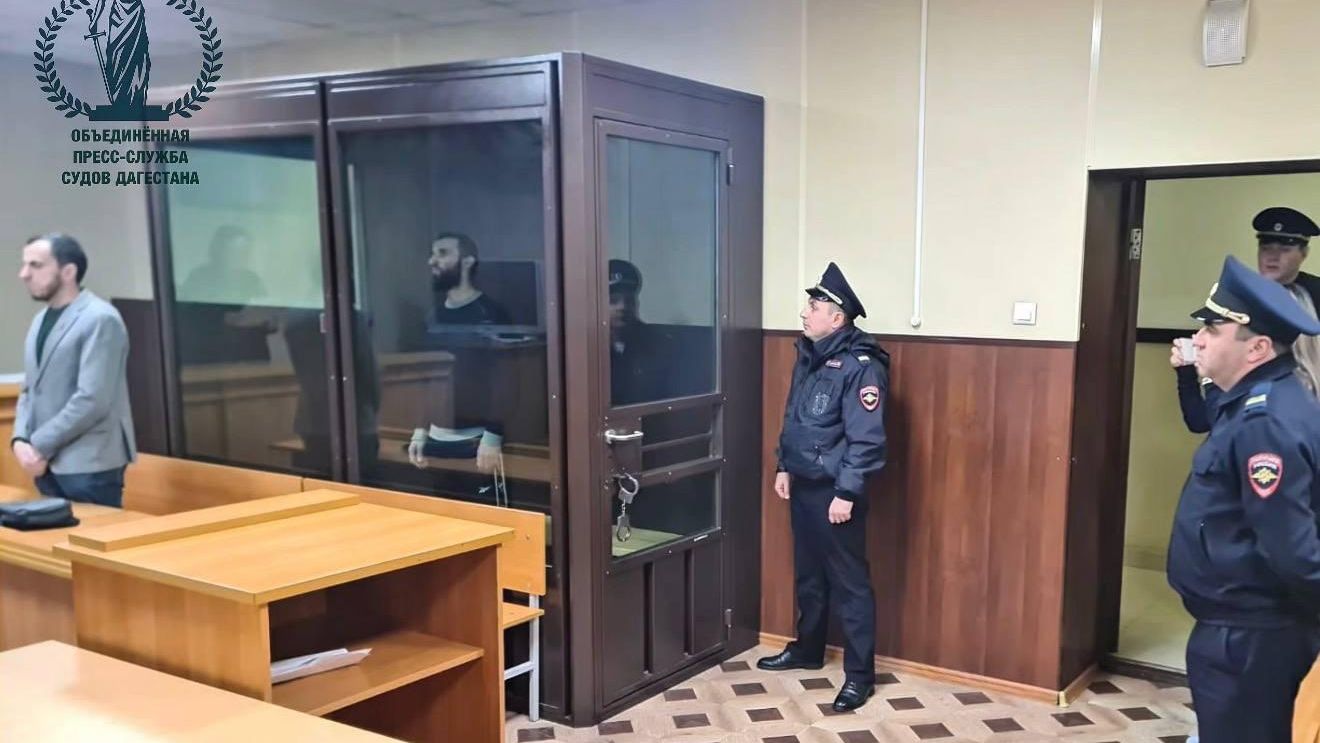Мужчина, напавший на врачей в больнице в Махачкале Мужчина, напавший на врачей в больнице в Махачкале - РИА Новости, 1920, 25.04.2026