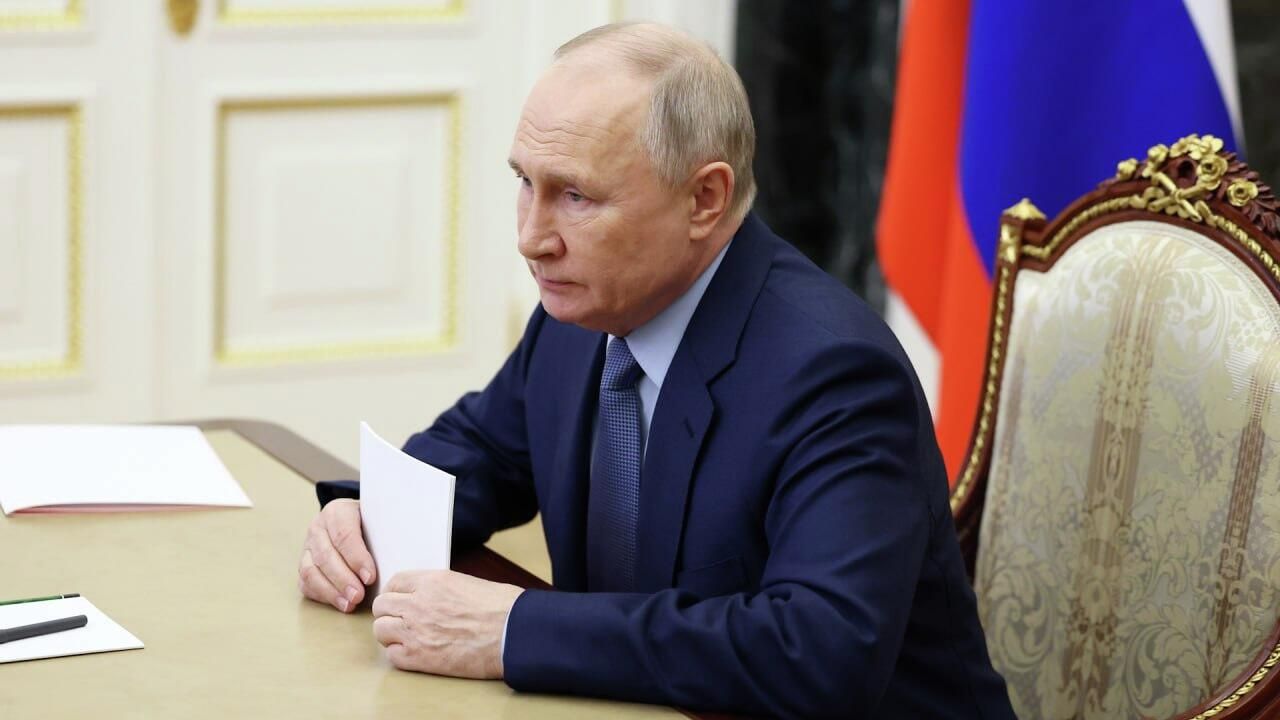 Выступление Путина на заседании Совета законодателей РФ Выступление Путина на заседании Совета законодателей РФ - РИА Новости, 1920, 27.04.2026