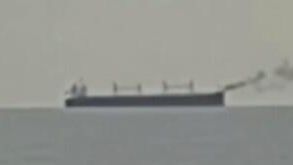 Судно горит в море возле Одессы после взрыва - РИА Новости, 1920, 29.04.2026
