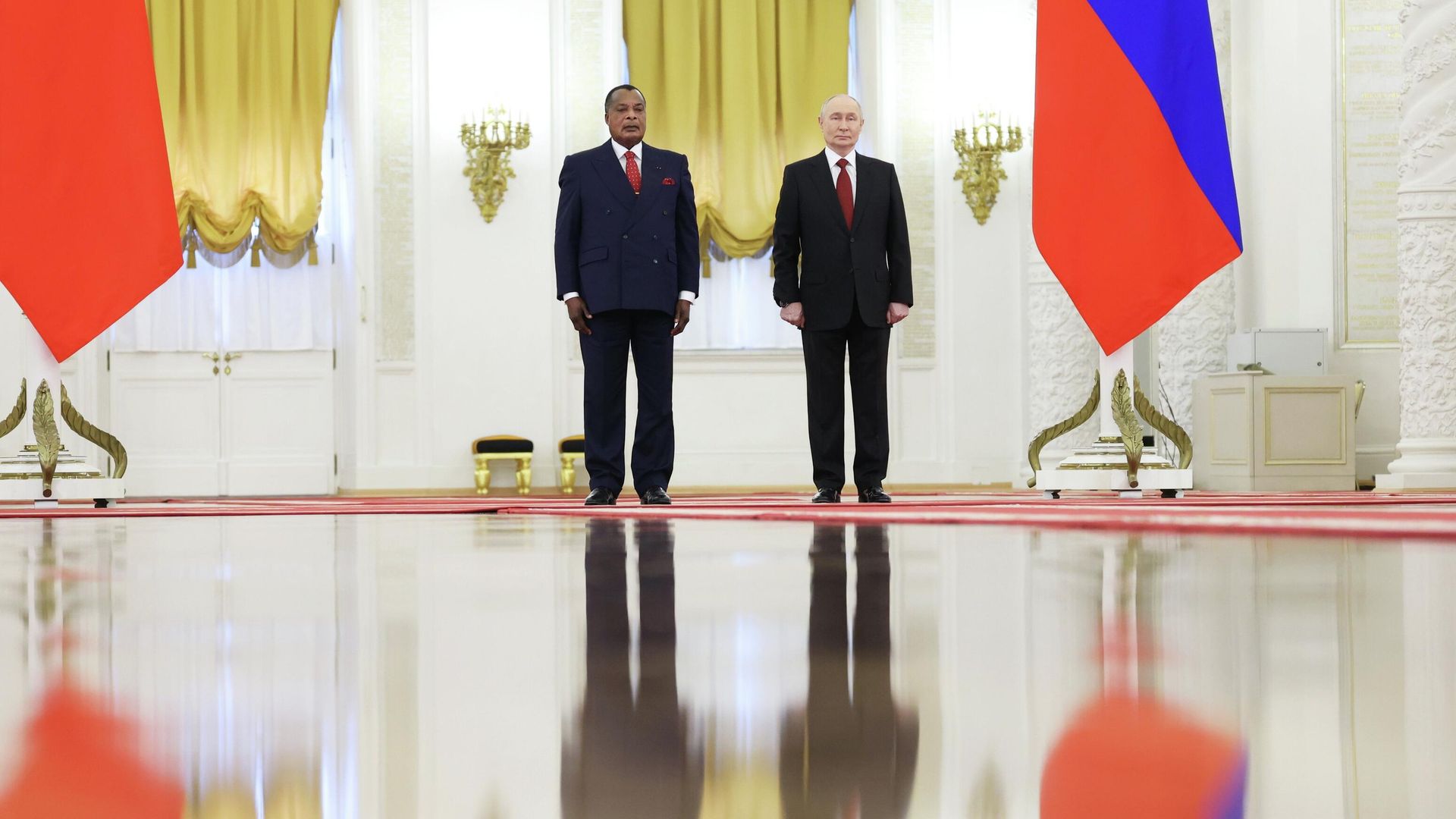 Президент РФ Владимир Путин и президент Республики Конго Дени Сассу-Нгессо во время встречи Президент РФ Владимир Путин и президент Республики Конго Дени Сассу-Нгессо во время встречи - РИА Новости, 1920, 30.04.2026