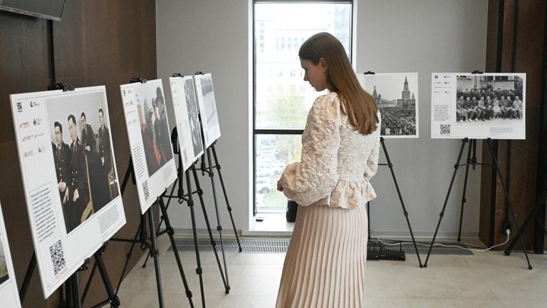 Открытие фотовыставки Первые среди звёзд в МГТУ им.Баумана Открытие фотовыставки Первые среди звёзд в МГТУ им.Баумана