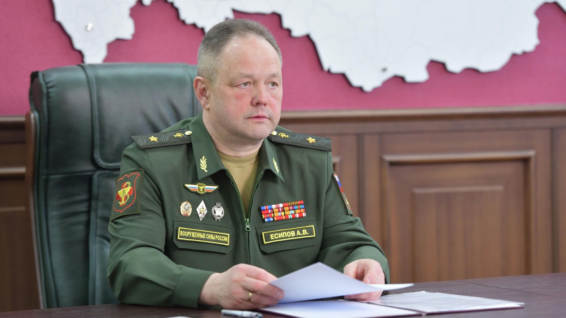 Начальник НМИЦ ВМТ имени А. А. Вишневского Александр Есипов Начальник НМИЦ ВМТ имени А. А. Вишневского Александр Есипов - РИА Новости, 1920, 30.04.2026